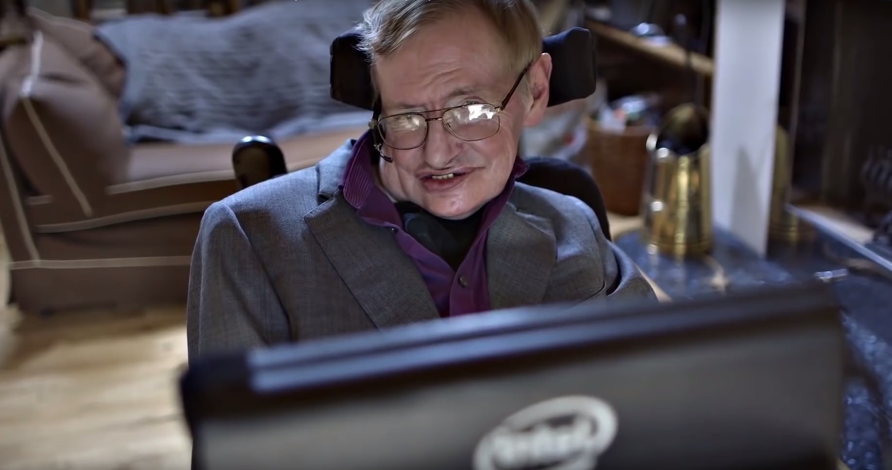 Stephen hawking epstein. Стивен Хокинг Intel. Стивен Хокинг за компьютером. Стивен Хокинг Южный парк. Стивен Хокинг Супергеройское кино.