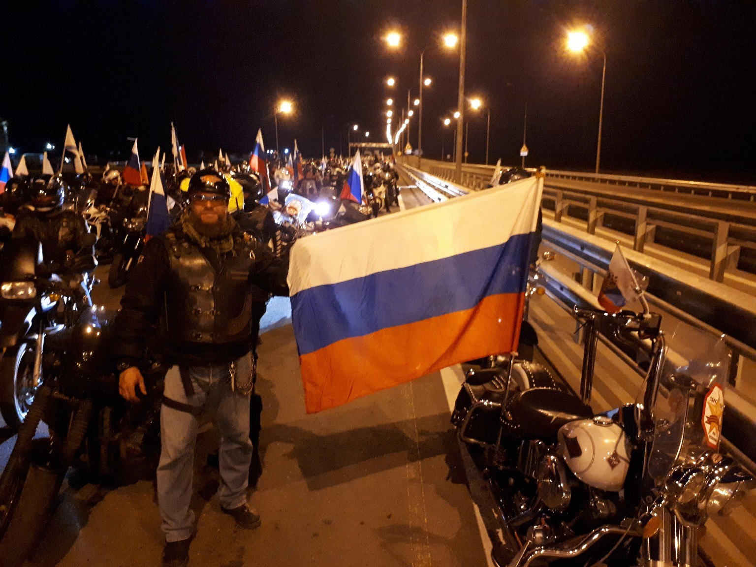 Крымский мост как Знамя Победы