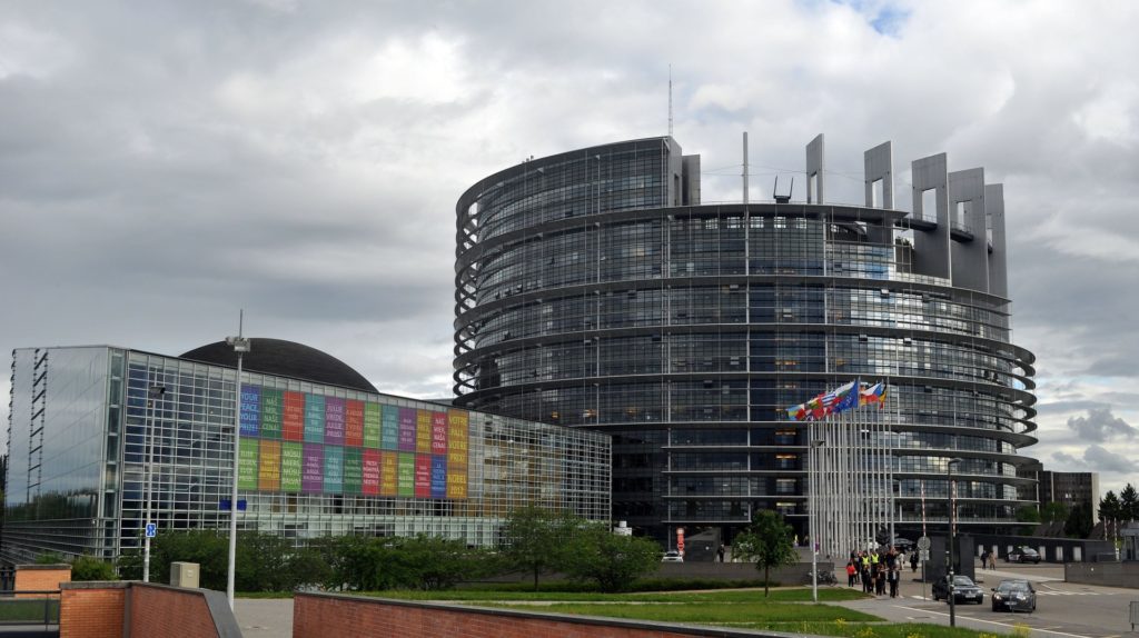 «Российский след» коронавируса нашли в Европарламенте