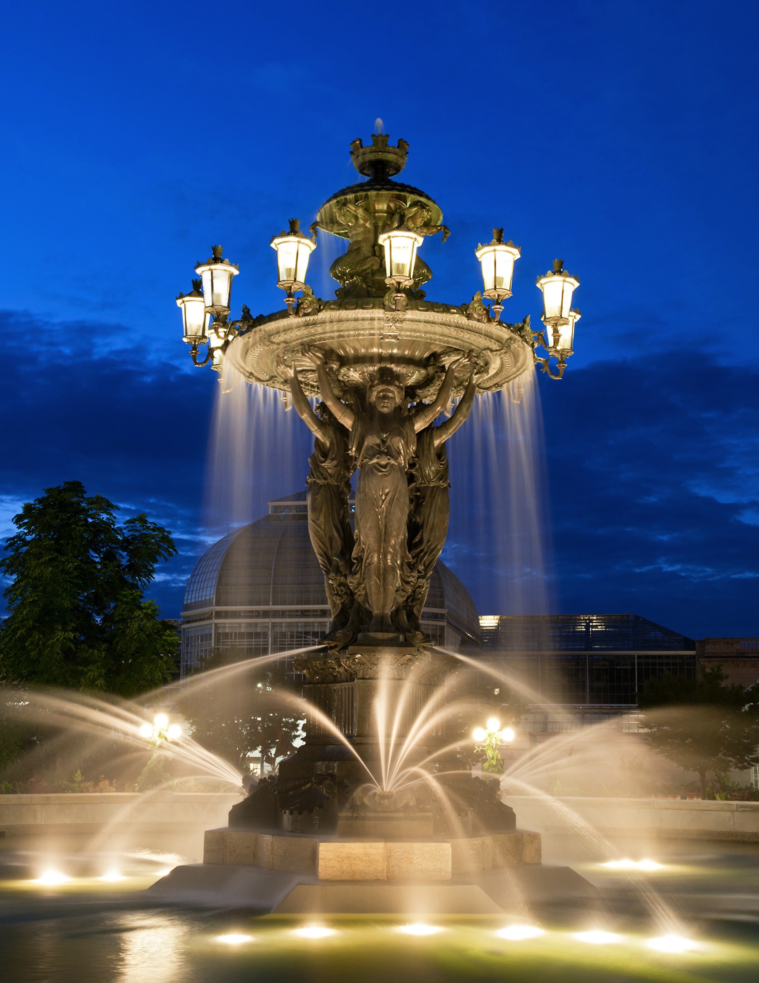 В Москве отложили запуск фонтанов