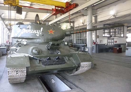 В Приднестровье подготовили танк Т-34 к участию в военном параде