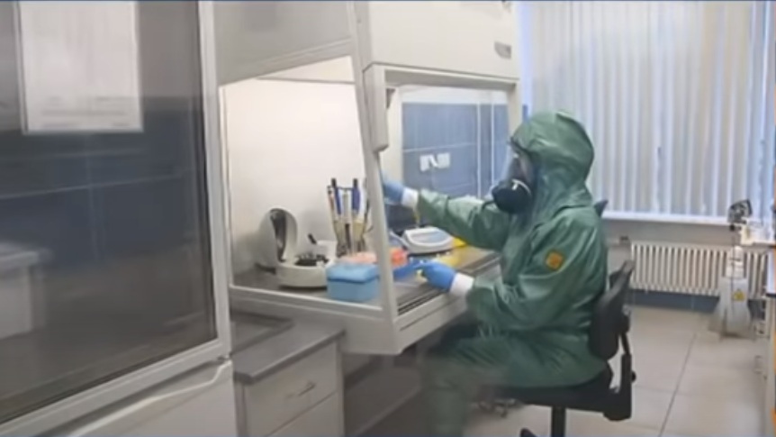 В Мурманске появилась новая тест-система и аппарат для диагностики COVID-19