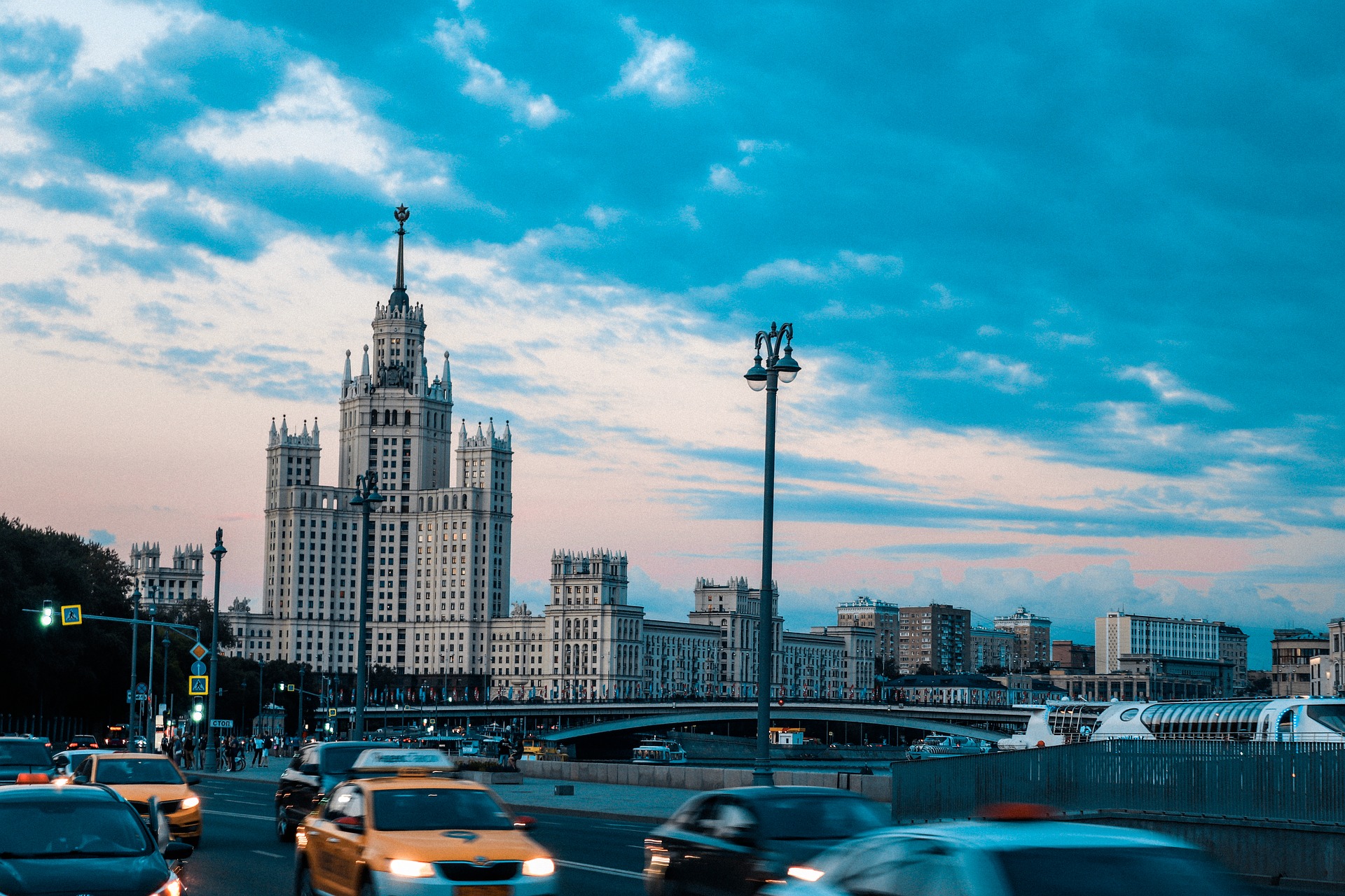 «Московский паркинг» назвал улицы, где выросла загруженность платных парковок