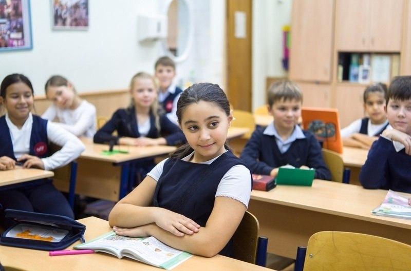 Минпросвещения возвращает из-за рубежа в Россию учителей-предметников