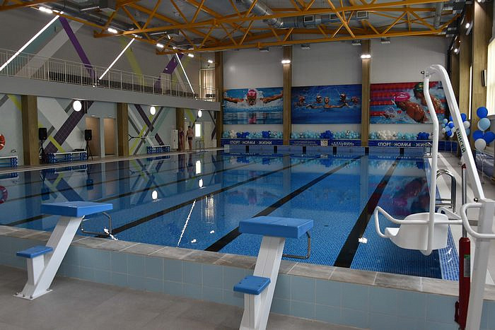 В Набережных Челнах открыли новый плавательный бассейн «Юбилейный»