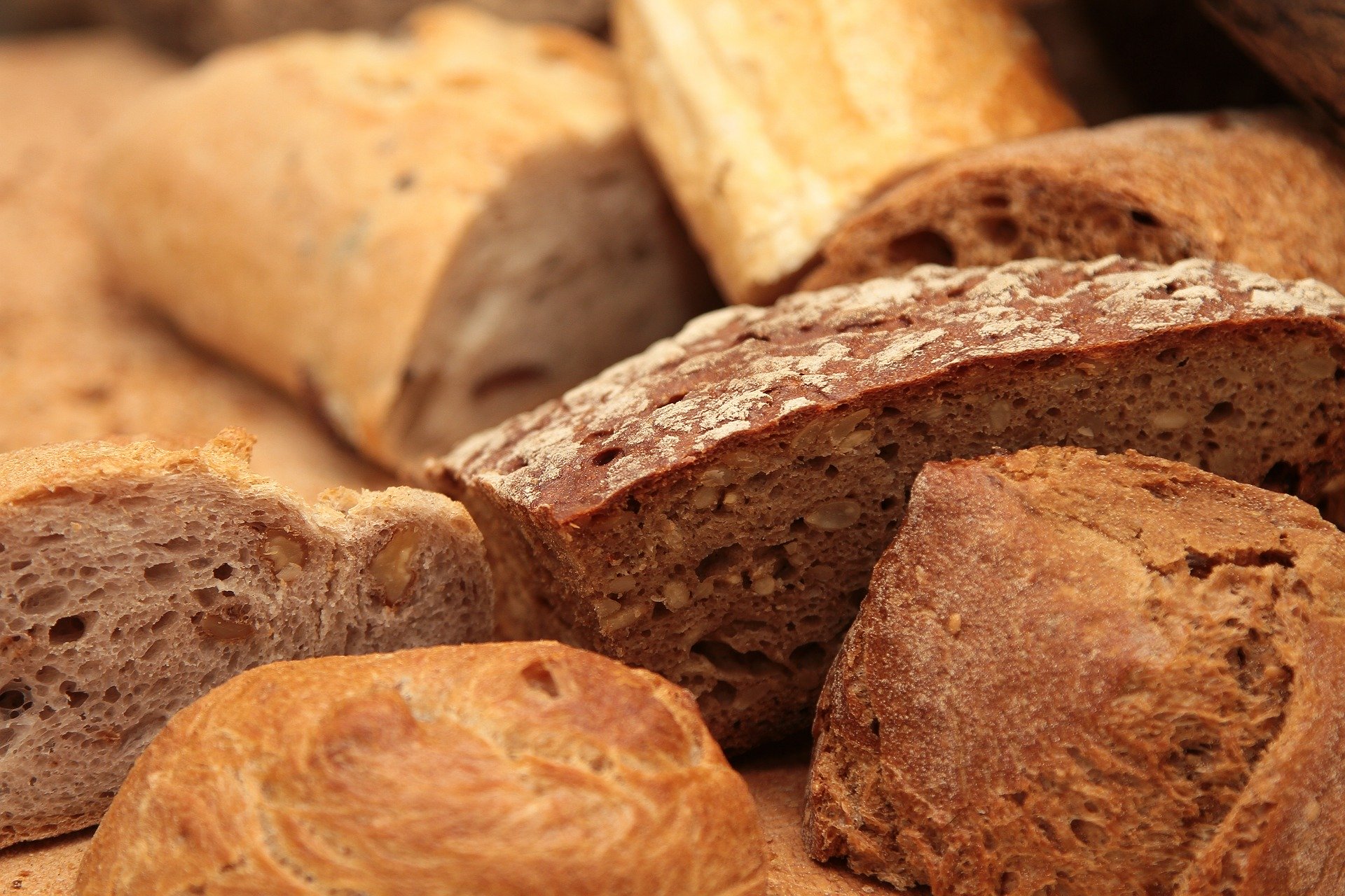 Диетолог дала рекомендации по выбору хлеба