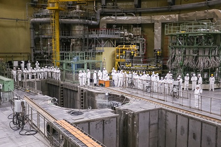 На Ленинградской АЭС начата загрузка ядерного топлива
