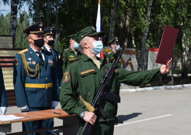 Новобранцы РВСН приняли военную присягу
