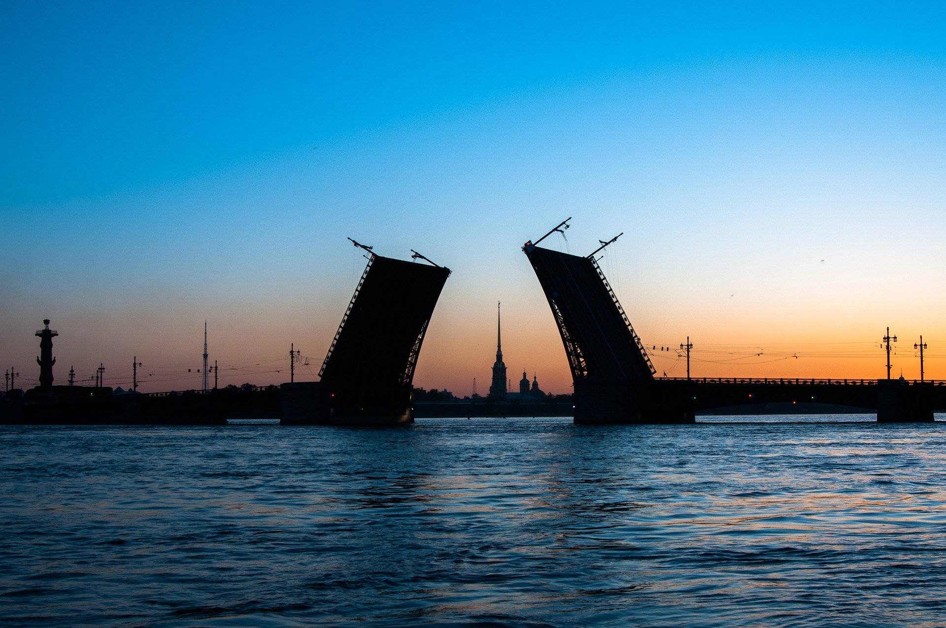 В Санкт-Петербурге изменили график развода мостов