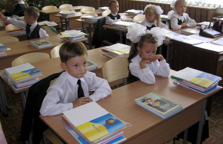В российских школах отменят единые звонки с урока