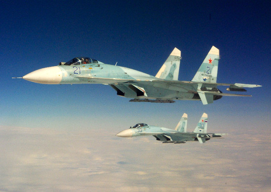 Российские Су-27 перехватили американский стратегический бомбардировщик