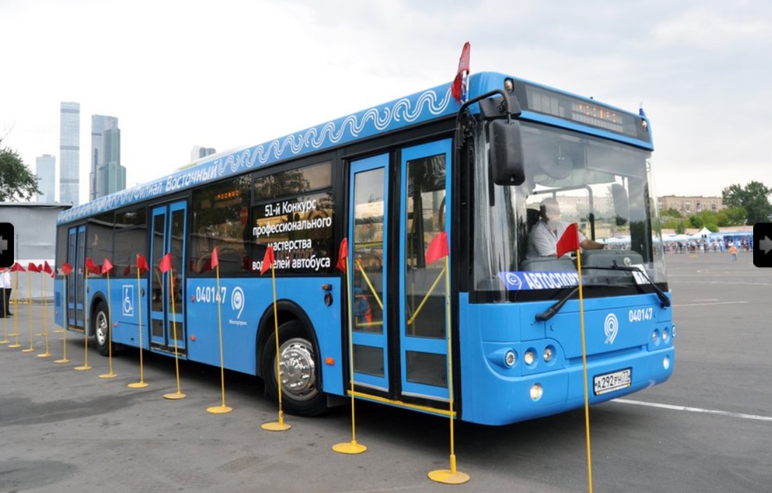 В Москве запустили автобусные рейсы для школьников и студентов
