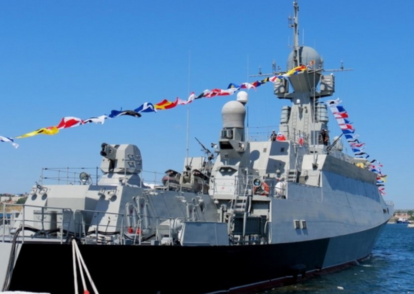 Новый ракетный корабль «Грайворон» прибыл в Новороссийск для испытаний