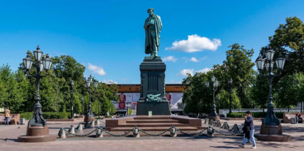 Москвичи проголосуют за любимые памятники