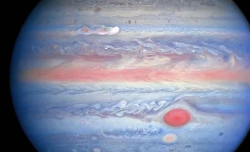 Ученые запечатлели белый шторм на Юпитере