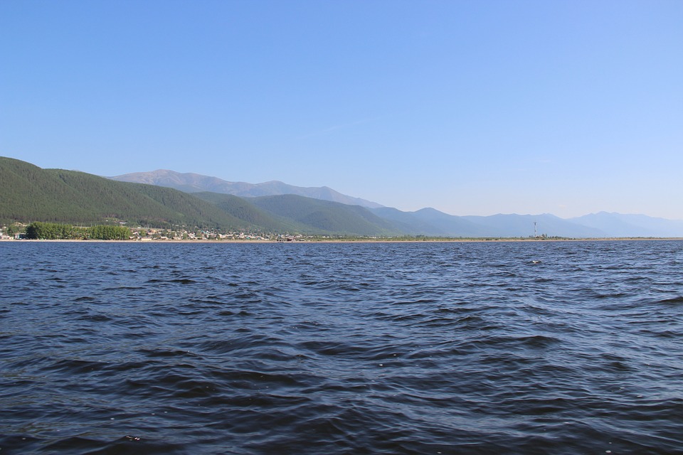 Минстрой РФ выделит деньги на очищение воды на Байкале и Волге