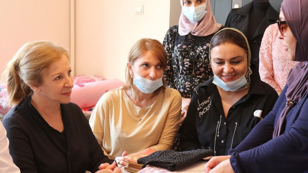 Первую швейную мастерскую для женщин-инвалидов открыли в Дагестане