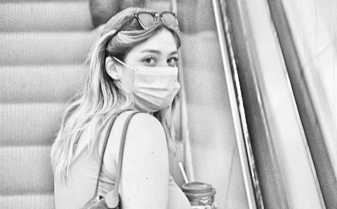 В столичном метро при входе стали проверять маски