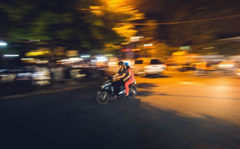 В районе Патриарших прудов запретили мотоциклистам ездить ночью