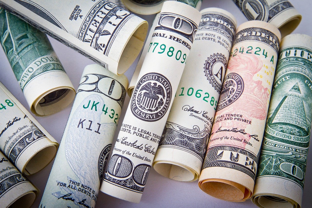 Эксперт: Если Байден станет президентом США — курс доллара «взлетит»