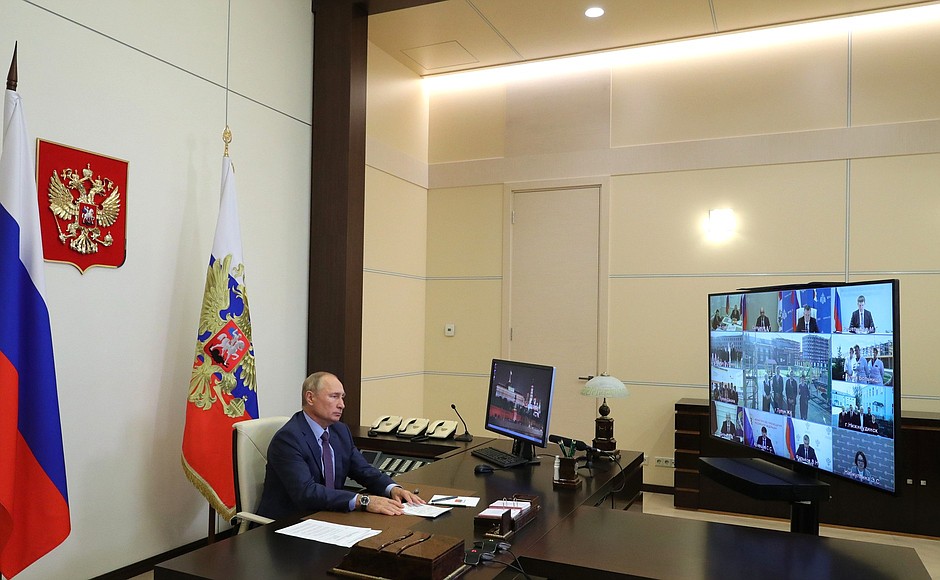 Путин недоволен темпами восстановления соцобъектов в Иркутской области