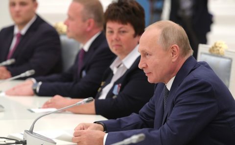 Путин одобрил идею создать открытый университет физики и математики