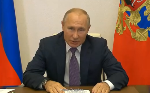 Путин поручил к концу года принять Стратегию развития физкультуры и спорта