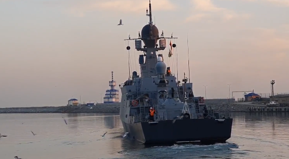 В Каспийском море стартовали военные учения
