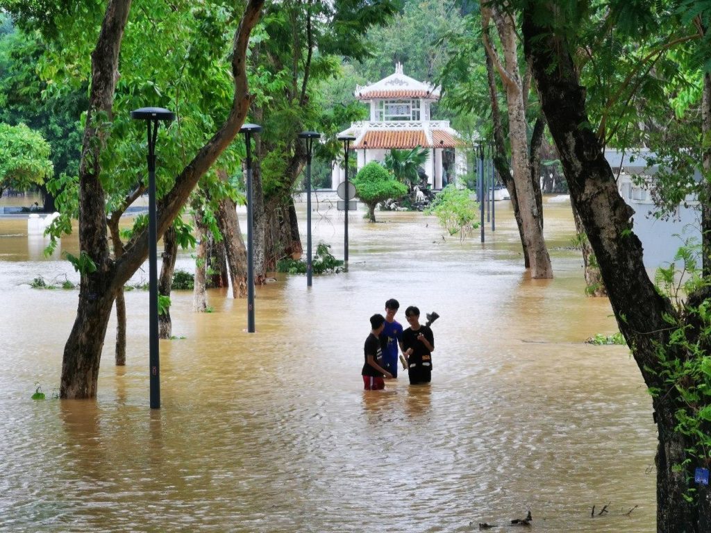 Потоп и «российский след» COVID-19 во Вьетнаме