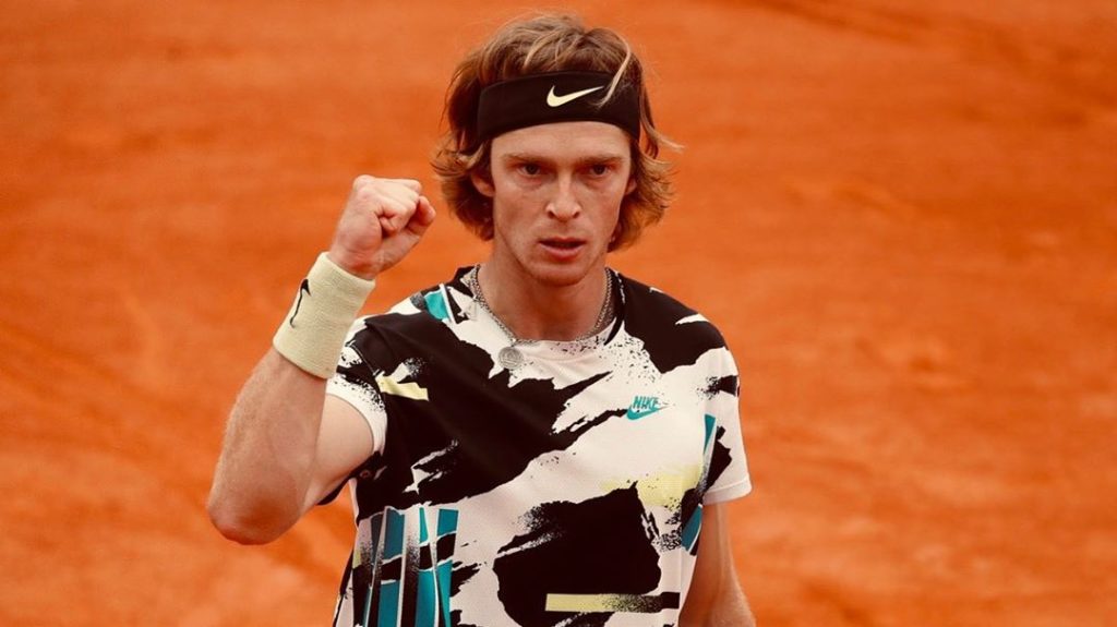 Андрей Рублев выиграл теннисный турнир в Санкт-Петербурге