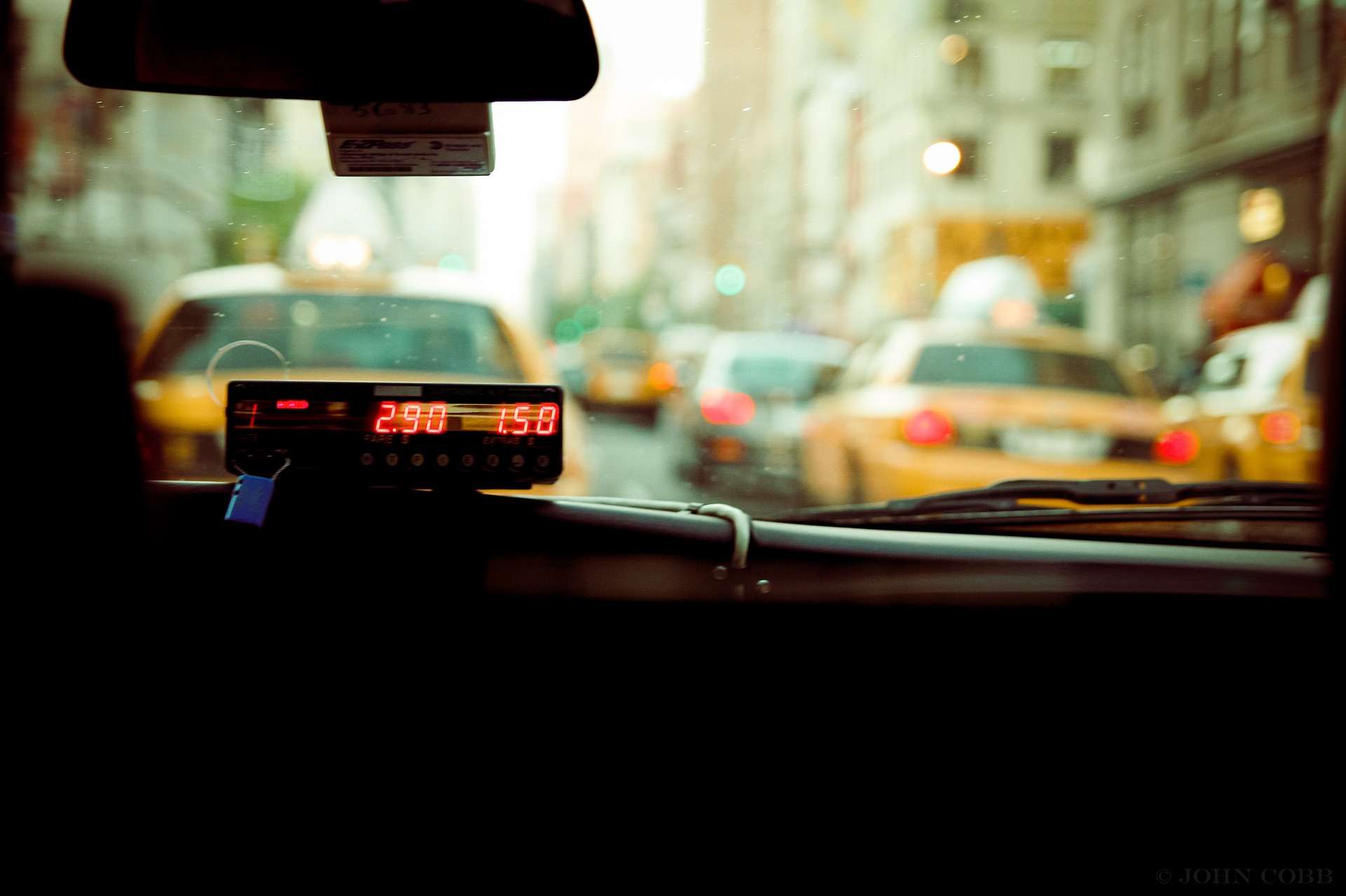 В Петербурге испытали первое беспилотное такси с технологией self-driving