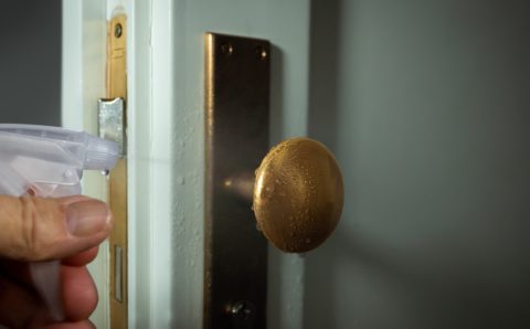 В Москве возвращают дезинфекцию общественных мест