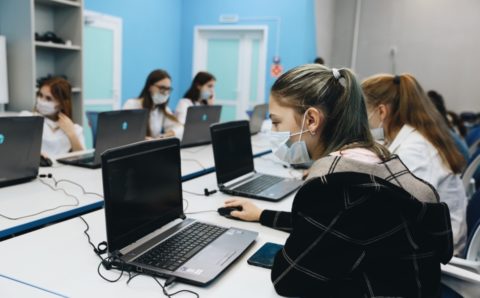 Школы и колледжи Приамурья получили технику по нацпроекту