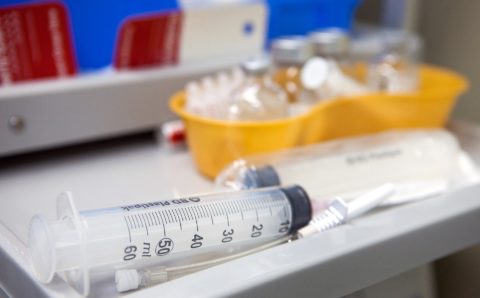 В Волгоградской области началась вакцинация от коронавируса
