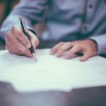 Мэр Красноярска Логинов, обвиняемый в коррупции, подал заявление об отставке