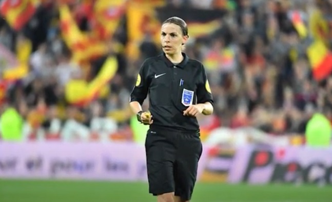 Фраппар стала первой женщиной главным судьей в матче Лиги Европы