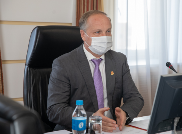 Мэра Владивостока госпитализировали с коронавирусом