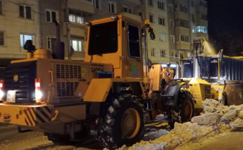 Минвостокразвития выделит 200 млн рублей на дорожную технику для Владивостока
