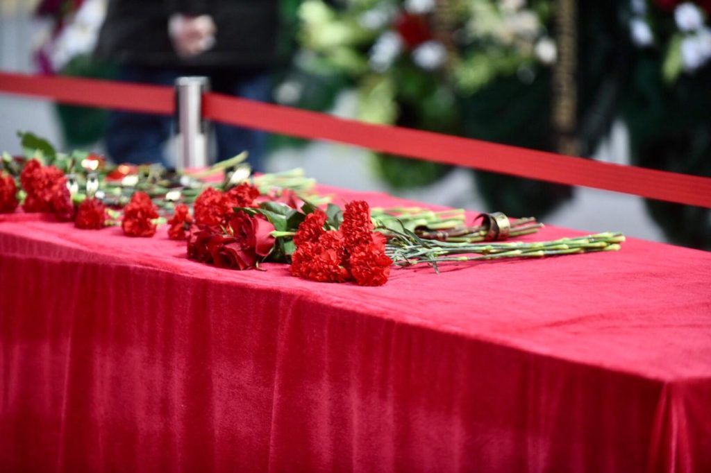 В Улан-Удэ простились с первым президентом Бурятии