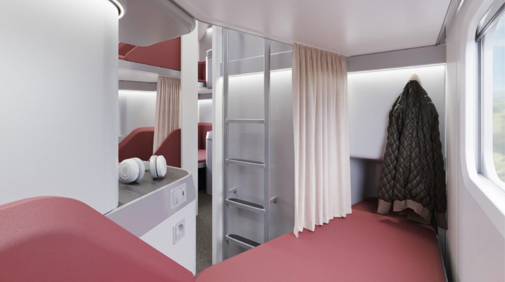 Мишустину представили концепт капсульного пассажирского вагона ТМХ