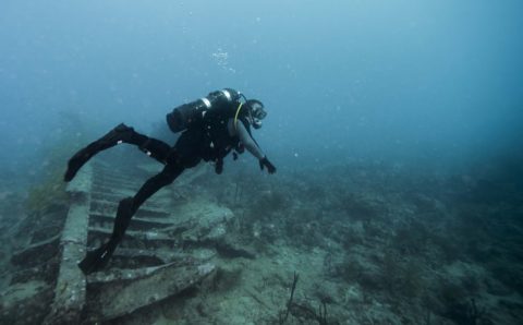 Водолазы обнаружили четыре затонувших корабля в центре Петербурга