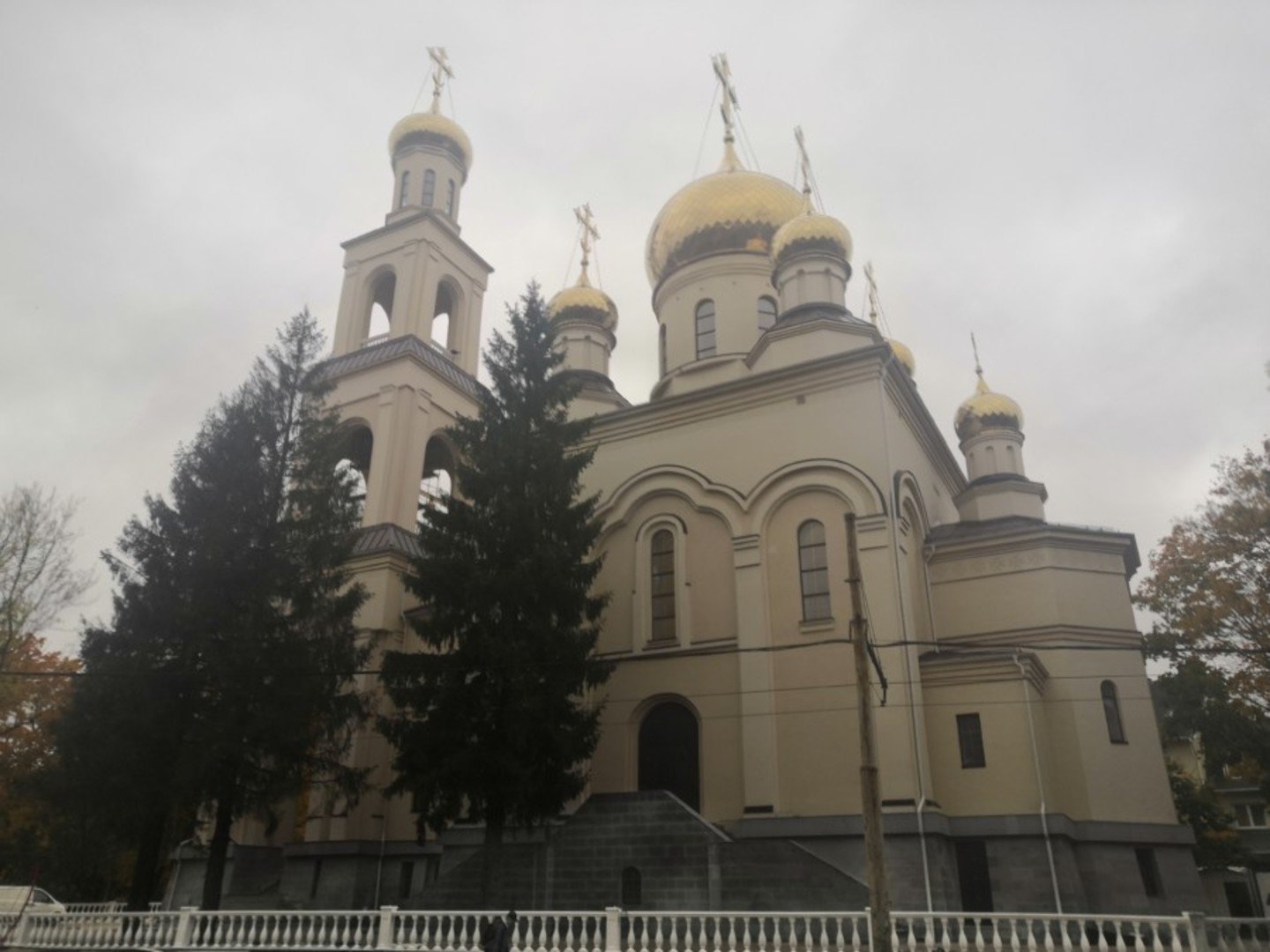 В Калининграде в новом храме Кирилла и Мефодия провели первую литургию 