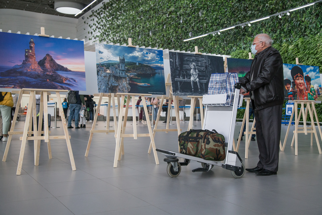 В аэропорту Симферополя открыли выставку «Россия. Полёт через века»