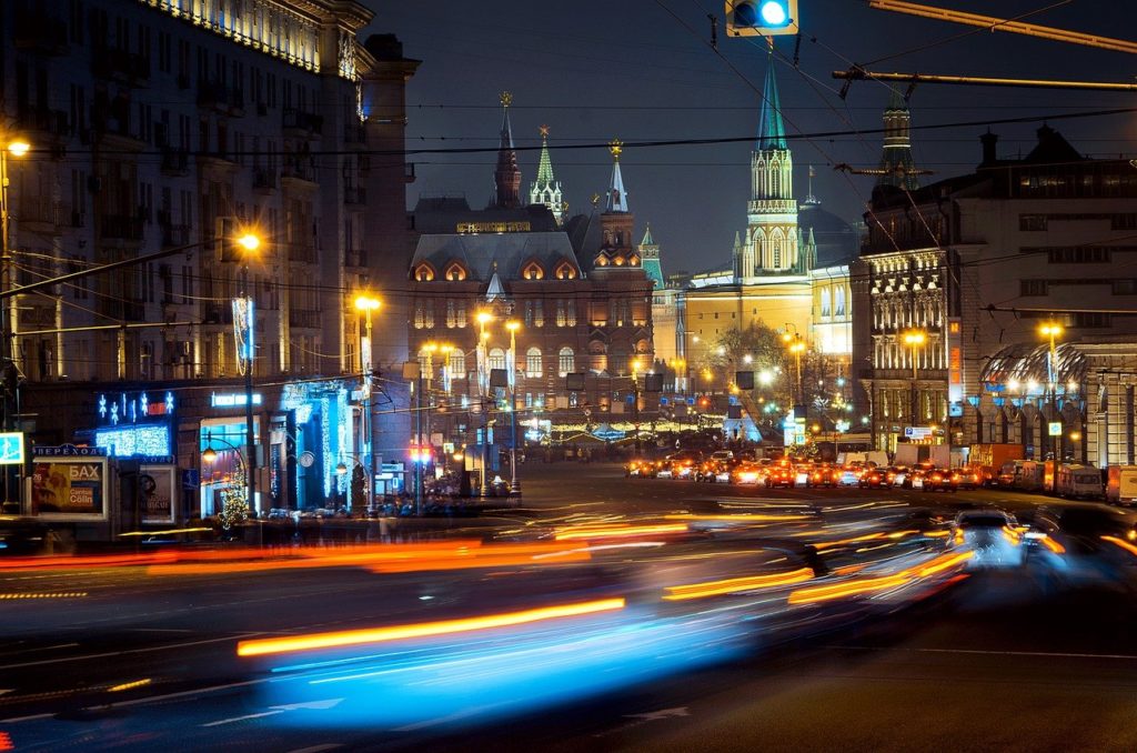 В Москве запретили работу клубов и ресторанов в ночное время