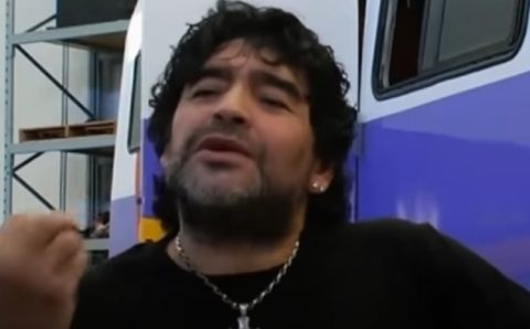 Умер легенда футбола Диего Марадона