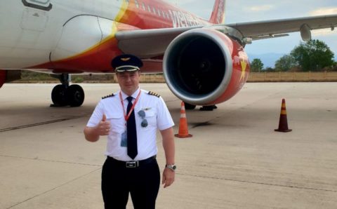 Пилот VietJet Air: «Мы бы с радостью работали в России и жили дома»