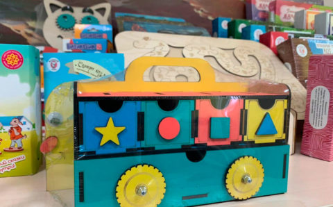 Краснодарская фабрика игрушек сделает подарки детям из многодетных семей