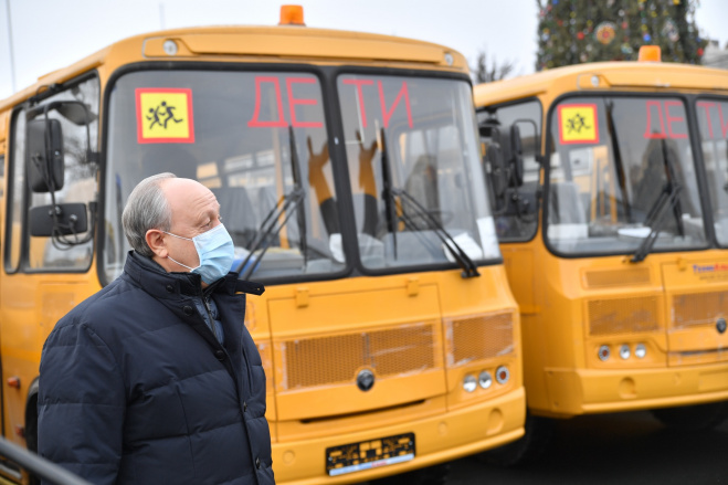 В Саратовской области обновляют автопарк школьных автобусов
