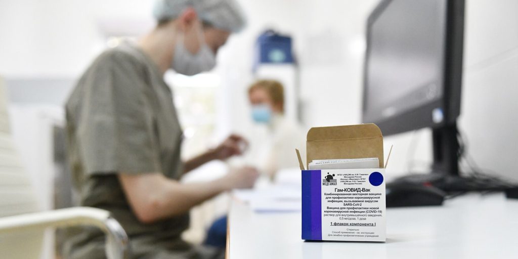 В столице началась вакцинация от коронавируса