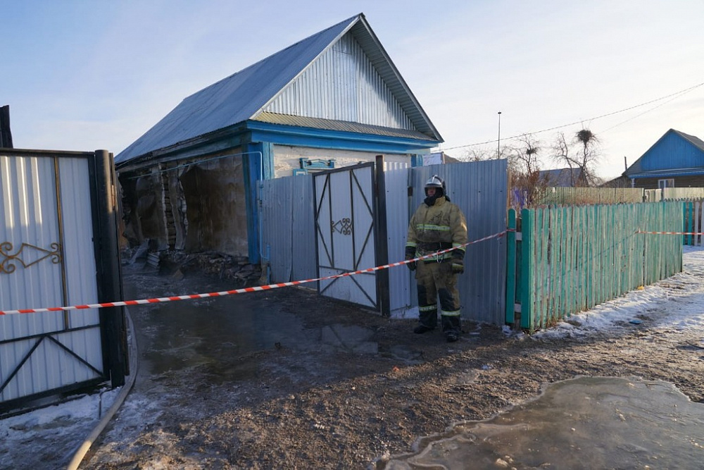 Глава Башкирии побывал на месте пожара в селе Ишбулдино